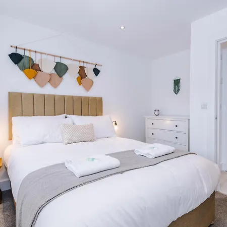 Number 21: A Breathtaking Chester Cottage With Parking Mollington  Exterior photo