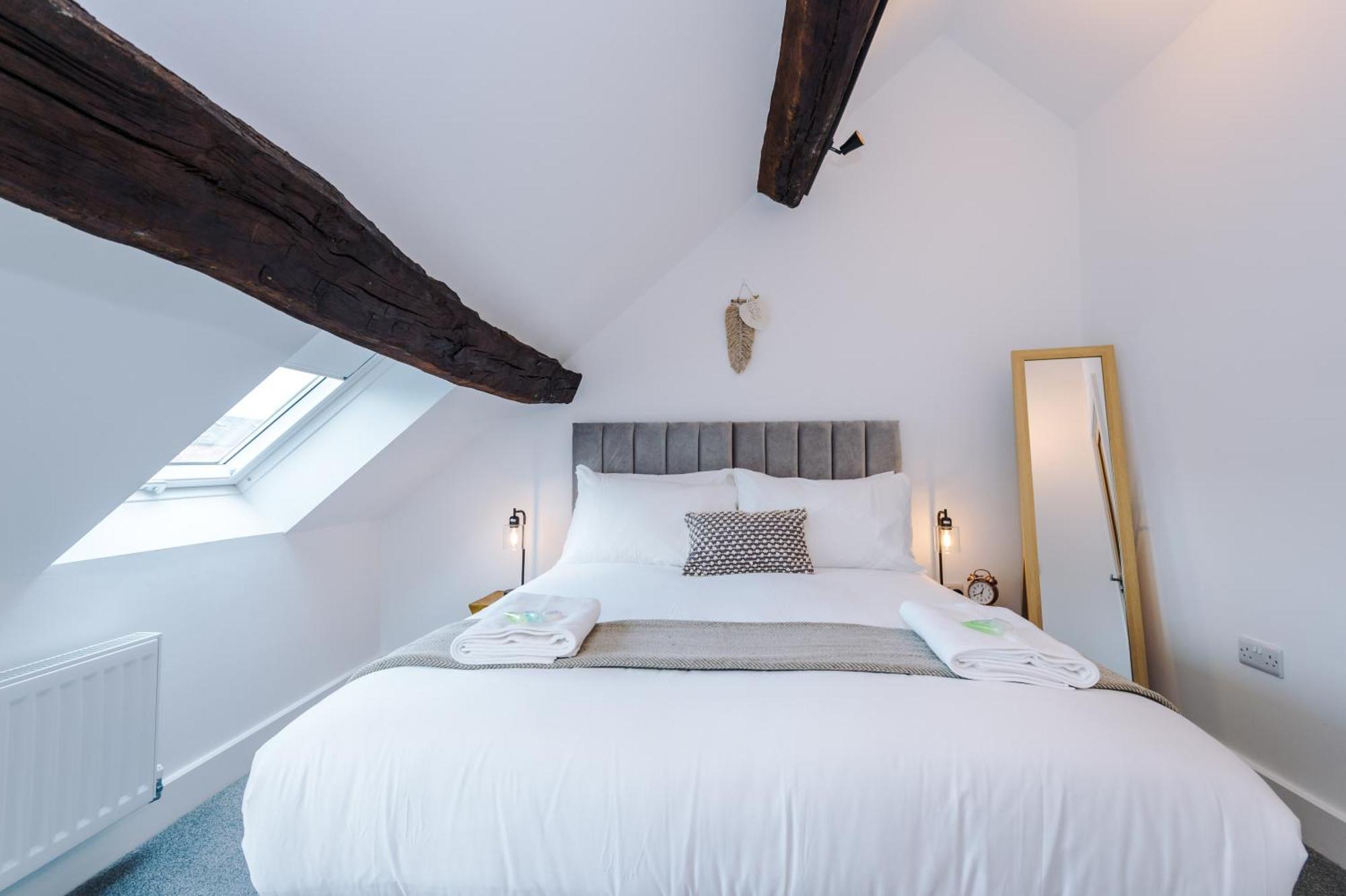 Number 21: A Breathtaking Chester With Parking Holiday home